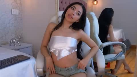 Violet  online show from 12.13.25