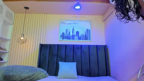 Viiolett online show from 01.16.26