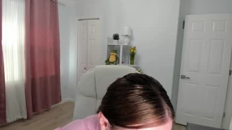 Snapshot of vika7333 chatting on 03.08.25 Ukrainian-woman online show from 03.08.25