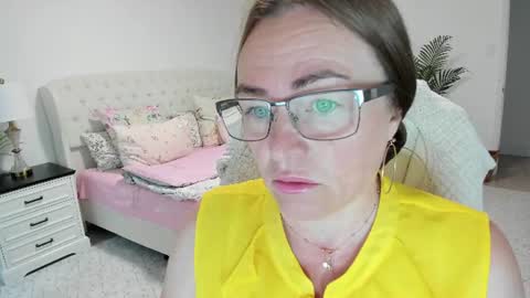 Ukrainian-woman online show from 06.17.26