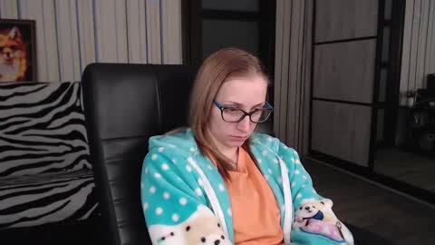 Snapshot of vikaericka chatting on 02.21.25 Vika online show from 02.21.25