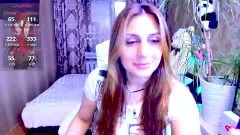 Snapshot of vikilove_ chatting on 06.21.26 Victoria online show from 06.21.26