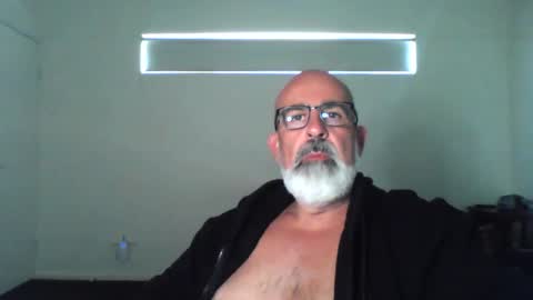 Snapshot of viking666aaa chatting on 04.12.26 Viking666 here to play not to pay ladies online show from 04.12.26