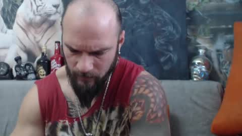 Snapshot of viking_me chatting on 01.11.25 viking online show from 01.11.25