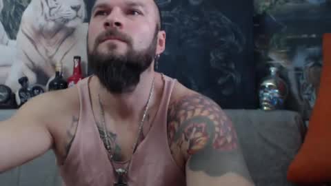 Snapshot of viking_me chatting on 01.12.25 viking online show from 01.12.25