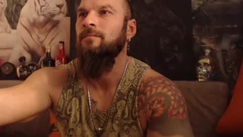 Snapshot of viking_me chatting on 01.17.25 viking online show from 01.17.25