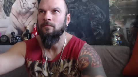 Snapshot of viking_me chatting on 01.20.25 viking online show from 01.20.25