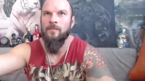 Snapshot of viking_me chatting on 01.20.25 viking online show from 01.20.25