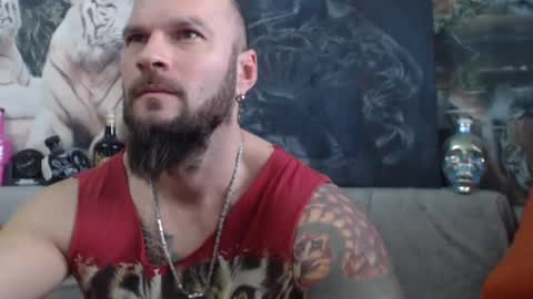 Snapshot of viking_me chatting on 02.01.25 viking online show from 02.01.25