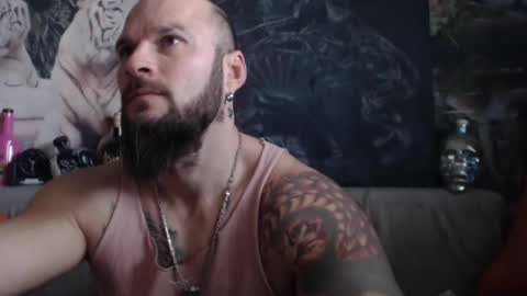 Snapshot of viking_me chatting on 02.05.25 viking online show from 02.05.25