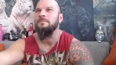 Snapshot of viking_me chatting on 02.09.25 viking online show from 02.09.25