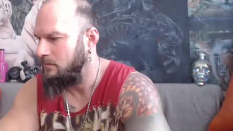 Snapshot of viking_me chatting on 02.10.25 viking online show from 02.10.25