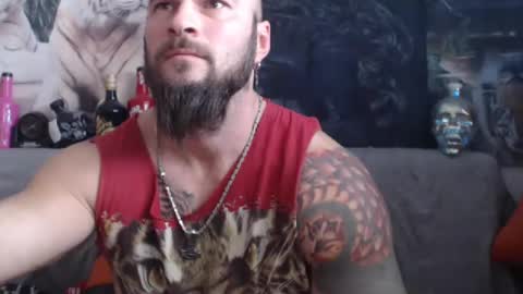 Snapshot of viking_me chatting on 02.18.25 viking online show from 02.18.25