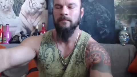 Snapshot of viking_me chatting on 03.04.25 viking online show from 03.04.25