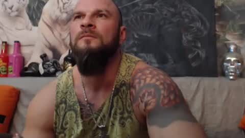 Snapshot of viking_me chatting on 03.10.25 viking online show from 03.10.25