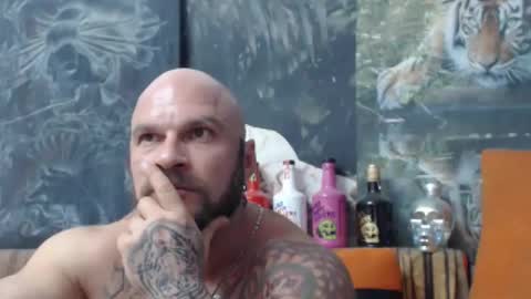 Snapshot of viking_me chatting on 09.14.25 viking online show from 09.14.25