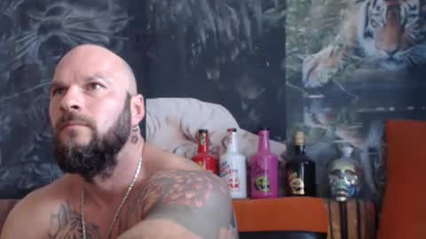 Snapshot of viking_me chatting on 09.17.25 viking online show from 09.17.25