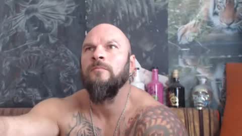 Snapshot of viking_me chatting on 09.25.25 viking online show from 09.25.25