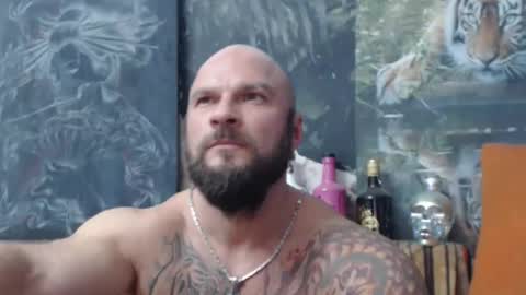 Snapshot of viking_me chatting on 09.29.25 viking online show from 09.29.25