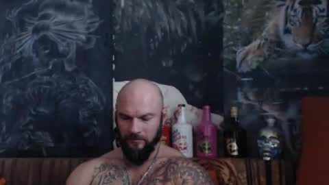 Snapshot of viking_me chatting on 09.30.25 viking online show from 09.30.25