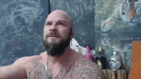 Snapshot of viking_me chatting on 11.03.25 viking online show from 11.03.25