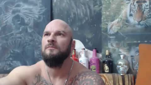 Snapshot of viking_me chatting on 11.17.25 viking online show from 11.17.25