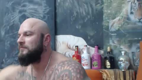 Snapshot of viking_me chatting on 11.27.25 viking online show from 11.27.25