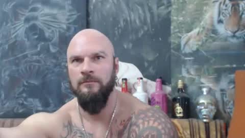 Snapshot of viking_me chatting on 11.28.25 viking online show from 11.28.25