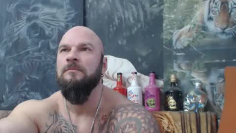 Snapshot of viking_me chatting on 12.02.25 viking online show from 12.02.25