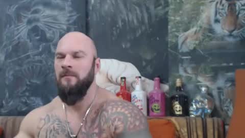 Snapshot of viking_me chatting on 12.05.25 viking online show from 12.05.25