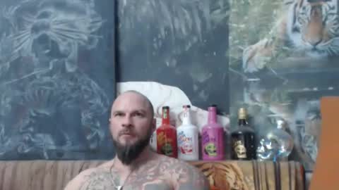 Snapshot of viking_me chatting on 12.13.25 viking online show from 12.13.25