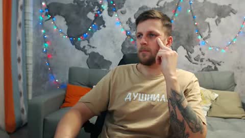 Snapshot of vikingchrisss chatting on 12.30.24 vikingchrisss online show from 12.30.24