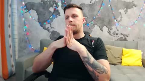 Snapshot of vikingchrisss chatting on 01.04.25 vikingchrisss online show from 01.04.25