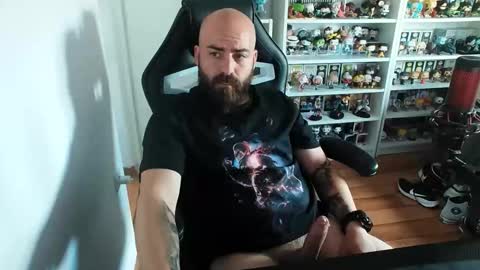 Snapshot of vikingcock__ chatting on 05.15.26 vikingc0ck online show from 05.15.26