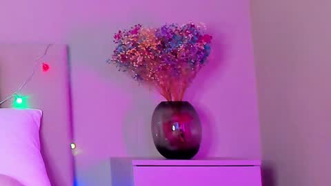 VIKKI online show from 01.25.25