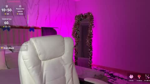 Vikky online show from 12.23.25