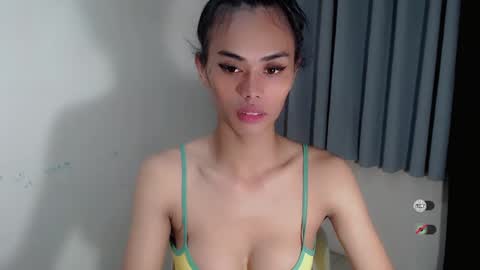 vikkylustfull online show from 02.19.25