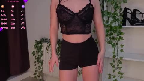 Snapshot of viksinite chatting on 03.03.26 Vixi online show from 03.03.26