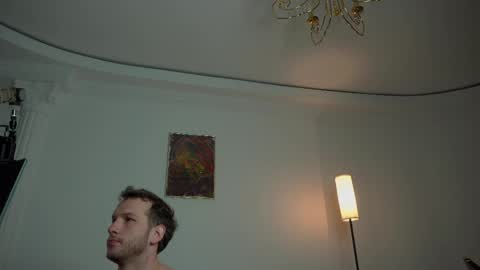 Snapshot of viktor_secret chatting on 05.17.26 fansly VITEKsecret online show from 05.17.26