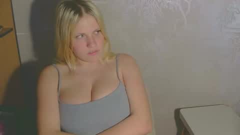 viktoria20502 online show from 12.15.25