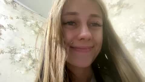 Snapshot of viktoria9898 chatting on 06.08.26 Sweett online show from 06.08.26