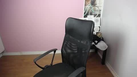 viktoria_lovely online show from 12.17.24