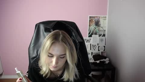 viktoria_lovely online show from 10.15.25