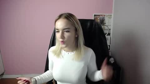 viktoria_lovely online show from 10.21.25