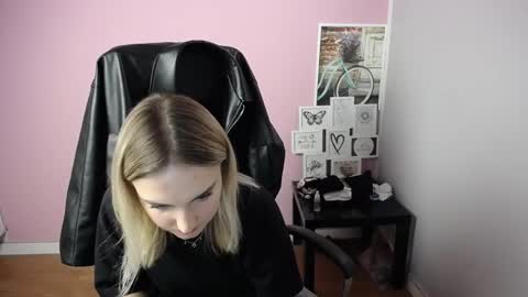 viktoria_lovely online show from 10.22.25