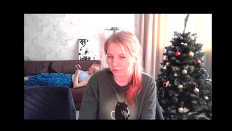 Snapshot of viktorlonsky chatting on 12.24.24 viktorlonsky online show from 12.24.24