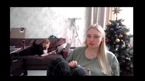 Snapshot of viktorlonsky chatting on 01.17.25 viktorlonsky online show from 01.17.25