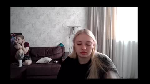 Snapshot of viktorlonsky chatting on 01.29.25 viktorlonsky online show from 01.29.25