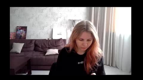 Snapshot of viktorlonsky chatting on 02.13.25 viktorlonsky online show from 02.13.25