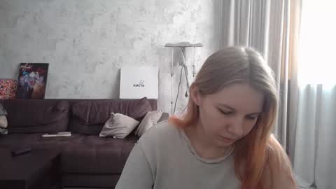 Snapshot of viktorlonsky chatting on 03.04.25 viktorlonsky online show from 03.04.25